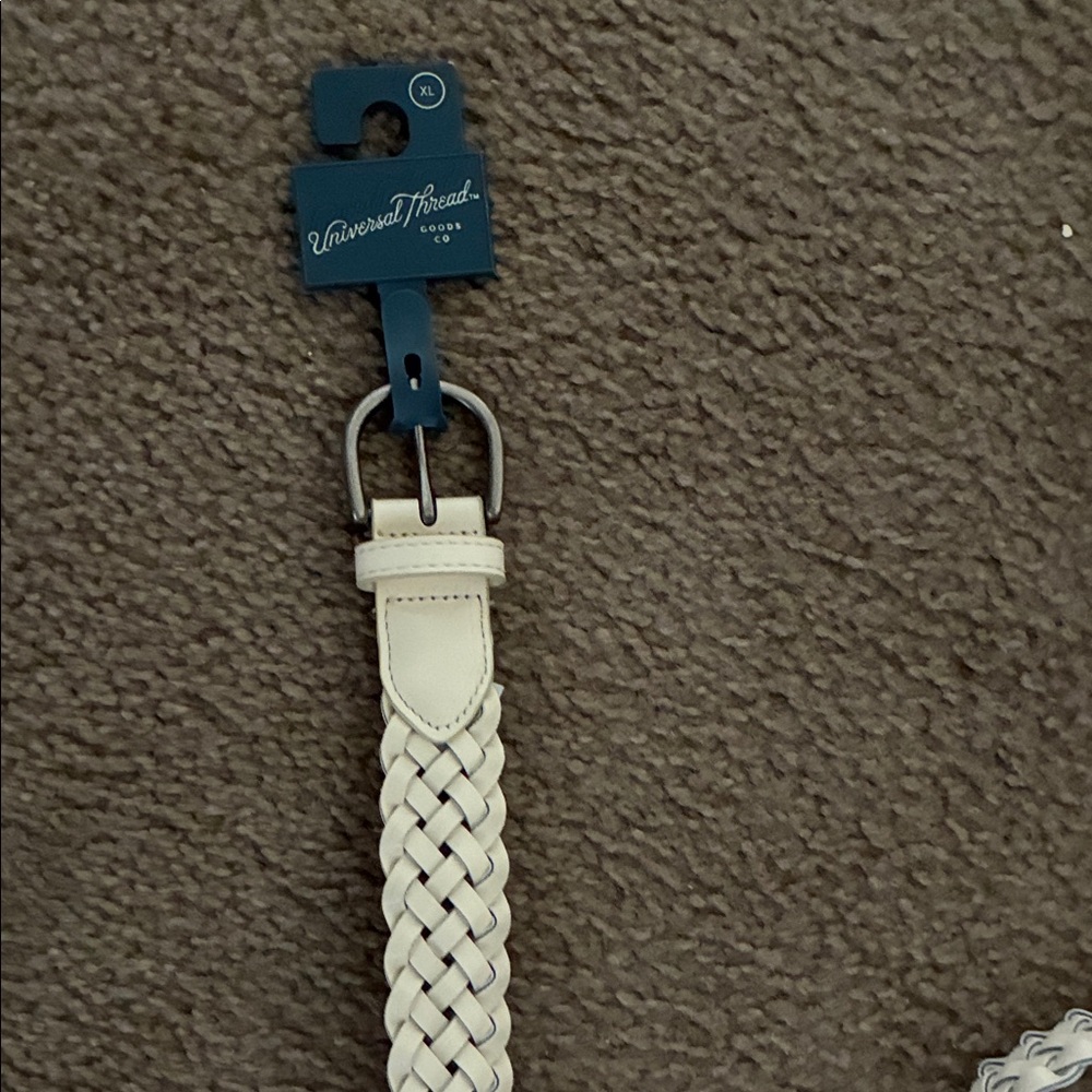 Universal Thread Co. women’s White braided belt size XL
